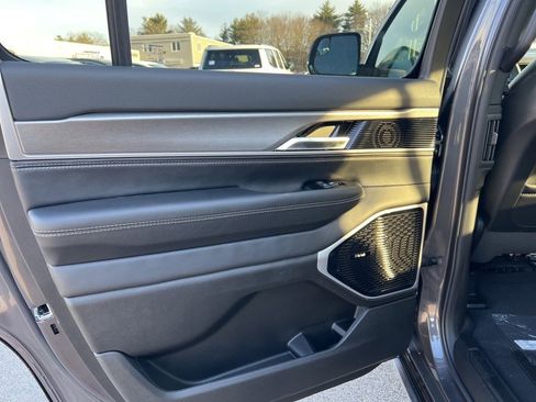 New 2026 Jeep Grand Wagoneer Limited image 17