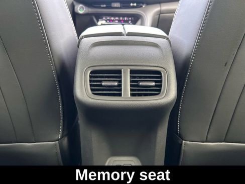 Certified 2023 Buick Envision Essence image 20