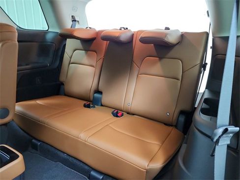 New 2026 Nissan Pathfinder Platinum image 44