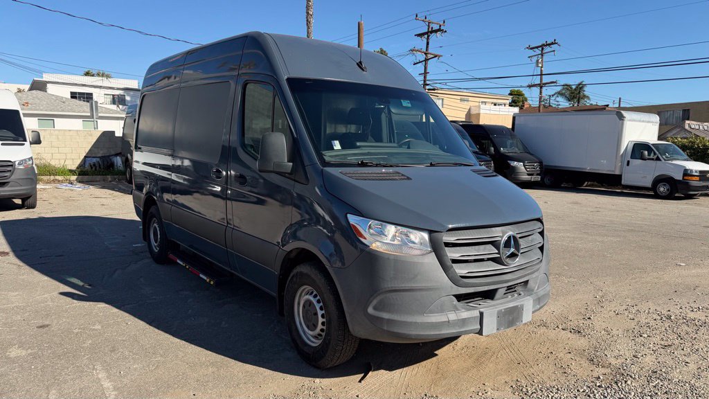 Used 2019 Mercedes-Benz Sprinter 144 image 3