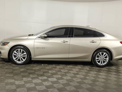 Used 2016 Chevrolet Malibu LT image 18