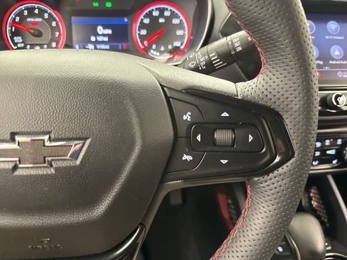 Used 2023 Chevrolet TrailBlazer RS w/ Sun and Liftgate Package FWD image 15