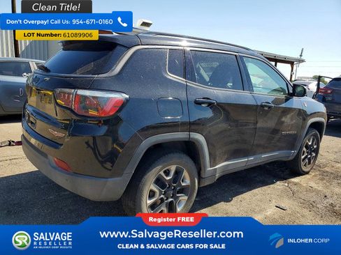 Used 2017 Jeep Compass Trailhawk w/ Leather Interior Group AWD/4WD image 4