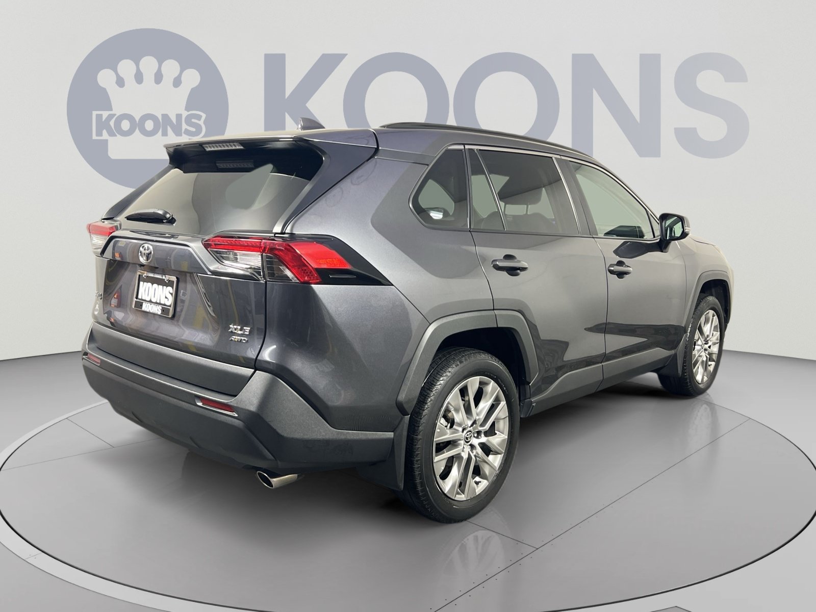 Used 2023 Toyota RAV4 XLE Premium AWD/4WD image 7