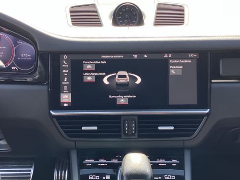 Used 2021 Porsche Cayenne GTS image 26