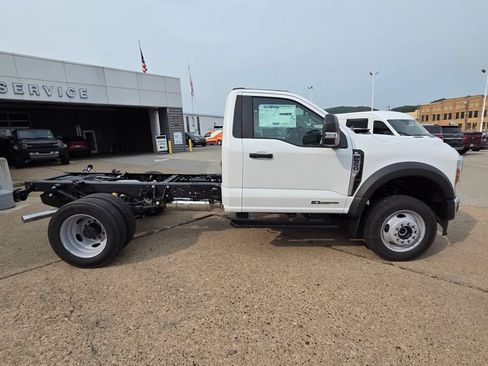 New 2026 Ford F550 4x4 Regular Cab Super Duty w/ XL Chrome Package image 8