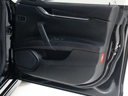 Used 2017 Maserati Ghibli image 20