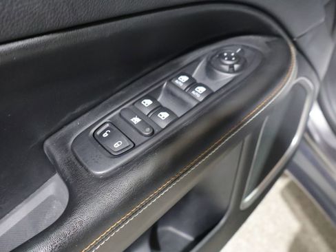 Used 2018 Jeep Compass Latitude w/ Cold Weather Group AWD/4WD image 13