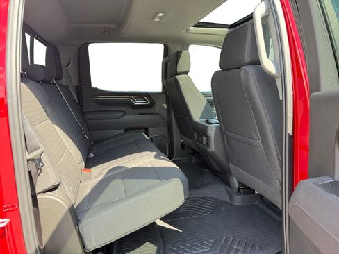 Used 2025 Chevrolet Silverado 1500 LT Trail Boss w/ Convenience Package II AWD/4WD image 26