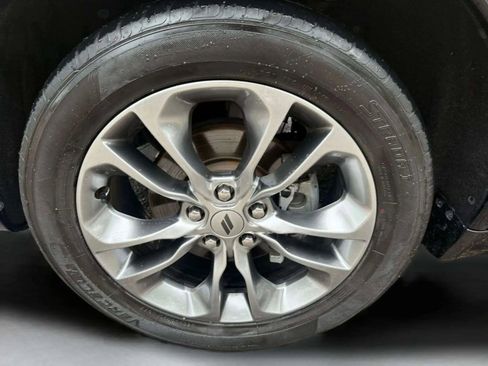 Used 2020 Dodge Durango GT image 28