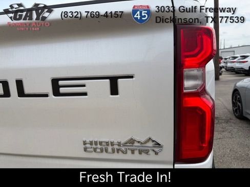 Used 2021 Chevrolet Silverado 2500 High Country w/ Technology Package image 7