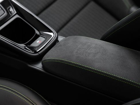 Certified 2024 Porsche 911 Carrera T RWD image 28