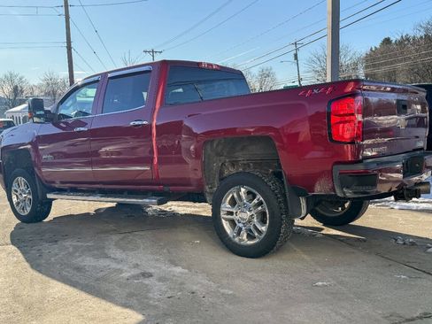 Used 2019 Chevrolet Silverado 2500 High Country w/ Duramax Plus Package image 5