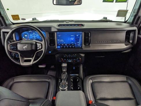 Certified 2025 Ford Bronco Badlands AWD/4WD image 7