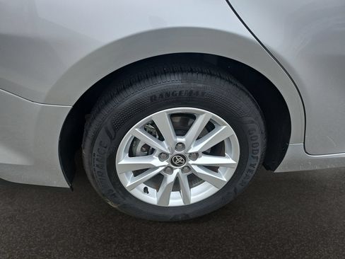 Used 2026 Toyota Camry LE FWD image 43