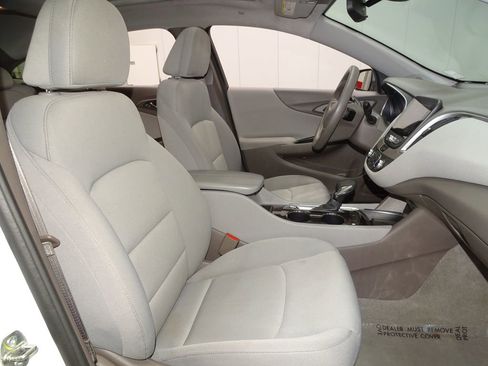 Used 2022 Chevrolet Malibu LT image 16