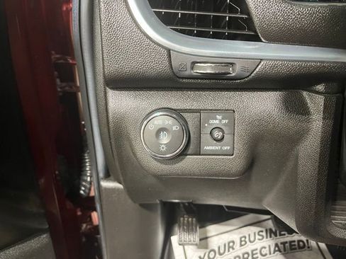 Used 2015 Chevrolet Traverse LT image 14