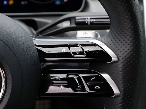 Certified 2024 Mercedes-Benz C 300 4MATIC Sedan image 33