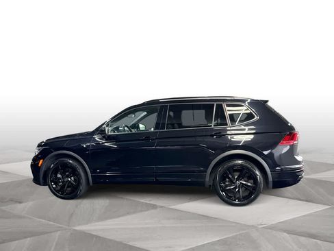 Certified 2023 Volkswagen Tiguan SE R-Line FWD image 5