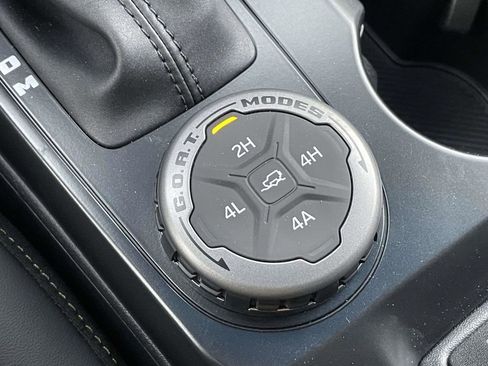 New 2025 Ford Bronco Badlands image 28