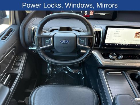 Certified 2025 Ford Expedition Platinum AWD/4WD image 19