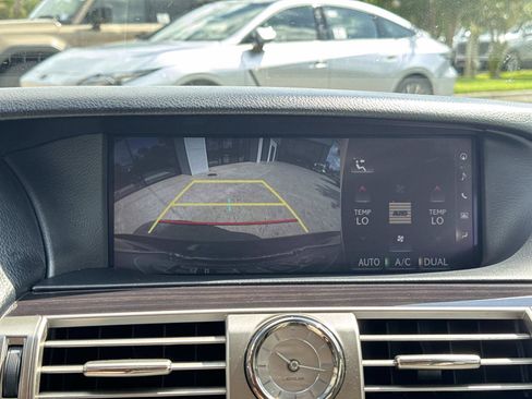 Used 2016 Lexus LS 460 AWD w/ Comfort Package image 24