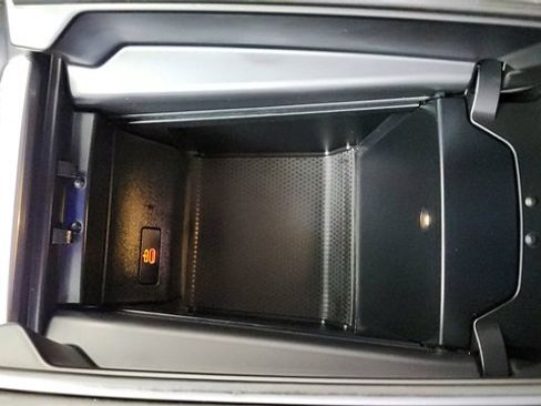 Used 2023 BMW XM Base image 52