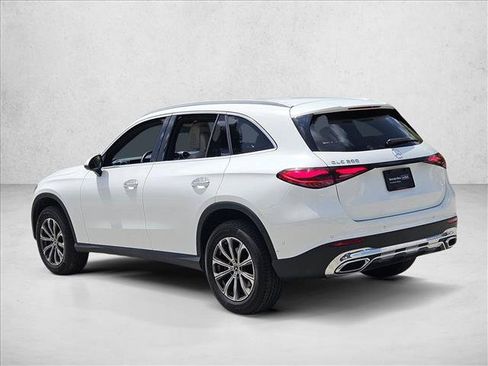 Certified 2024 Mercedes-Benz GLC 300 image 5