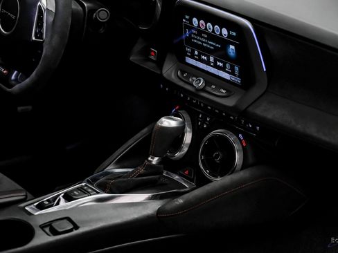 Used 2018 Chevrolet Camaro ZL1 image 51
