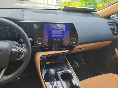 Used 2026 Lexus NX 350 AWD w/ Accessory Package (Z1) image 17