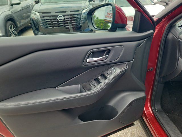 Certified 2026 Nissan Rogue SV FWD image 18
