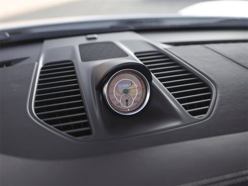 Certified 2015 Porsche 911 Turbo image 26