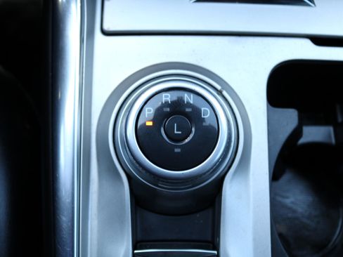 Used 2022 Ford Explorer XLT w/ Equipment Group 202A image 30