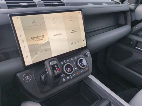New 2026 Land Rover Defender 130 X-Dynamic SE AWD/4WD image 11