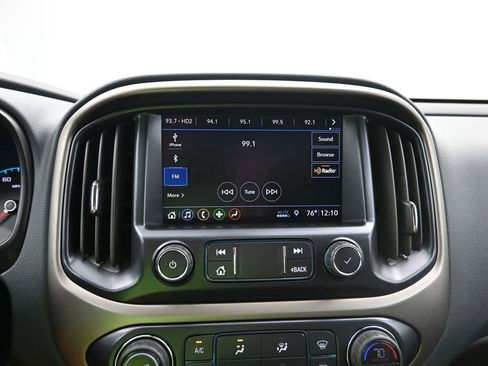 Used 2022 Chevrolet Colorado Z71 AWD/4WD image 15