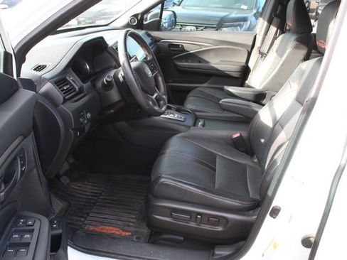 Certified 2022 Honda Pilot TrailSport image 2