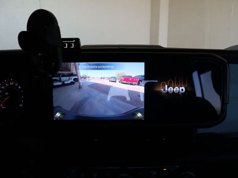 Used 2024 Jeep Gladiator Sport AWD/4WD image 31