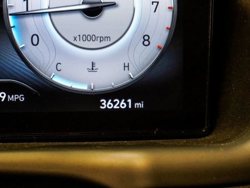 Used 2023 Hyundai Tucson Limited AWD/4WD image 32