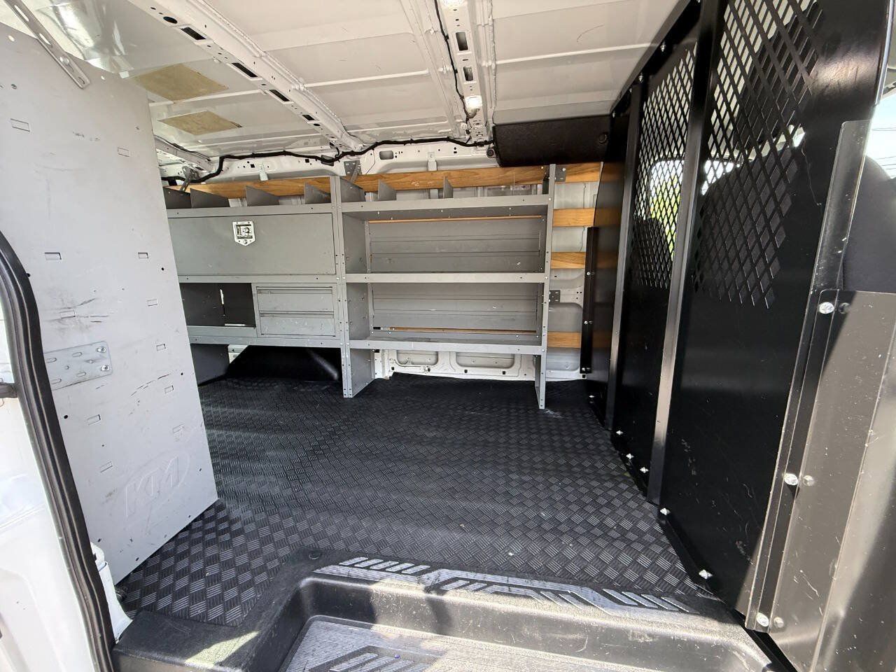 Used 2019 Ford Transit 250 130 Low Roof w/ Exterior Upgrade Package RWD image 27