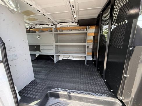Used 2019 Ford Transit 250 130 Low Roof w/ Exterior Upgrade Package RWD image 27