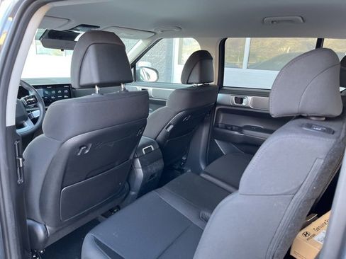 Used 2025 Hyundai Santa Fe SE image 13