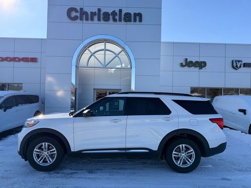 Used 2020 Ford Explorer XLT w/ Equipment Group 202A image 1