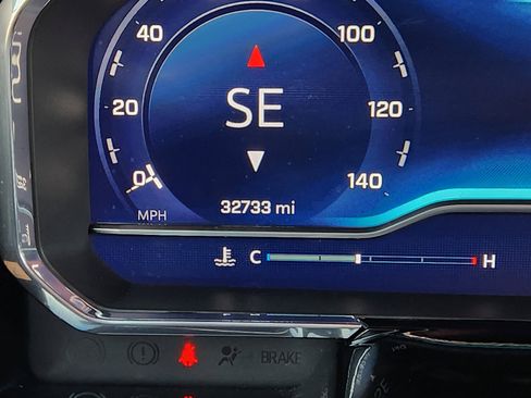 Certified 2024 Chevrolet Silverado 1500 LT Trail Boss w/ Convenience Package II image 17