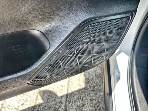 Used 2023 Toyota RAV4 XLE FWD image 23
