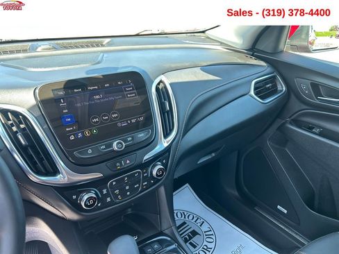 Used 2023 Chevrolet Equinox Premier AWD/4WD image 16