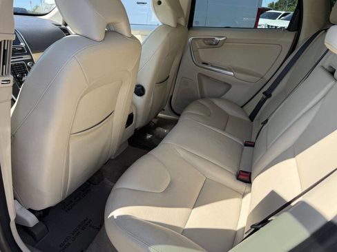 Used 2015 Volvo XC60 T6 Premier Plus AWD/4WD image 10