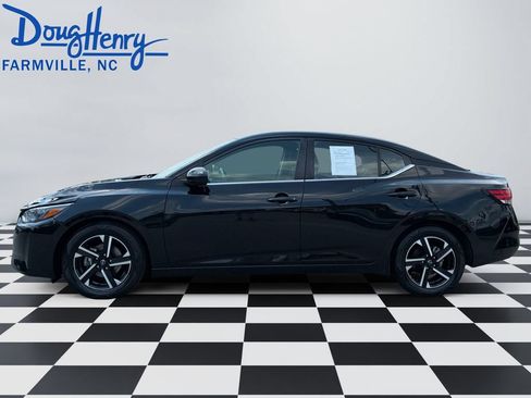 Used 2024 Nissan Sentra SV FWD image 2