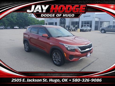 Used 2023 Kia Seltos S AWD/4WD image 1