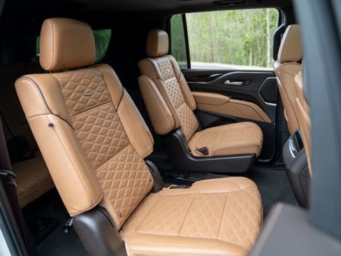 Used 2022 Cadillac Escalade ESV Sport w/ Touring Package AWD/4WD image 40