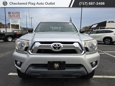 Used 2013 Toyota Tacoma PreRunner image 12